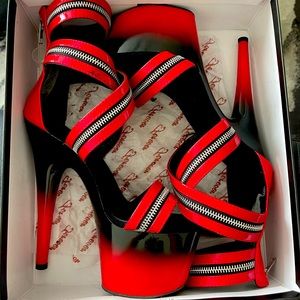 PLEASER BLACK PATTERN/RED HEELS